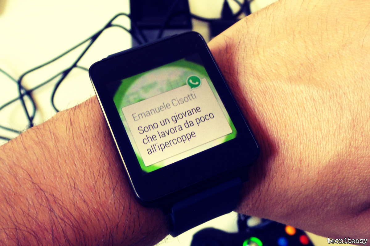 smartwatch with whatsapp app