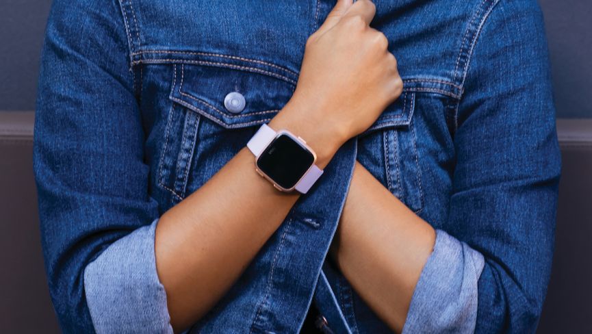 Diseño de Versa: cómo Fitbit desarrolló su reloj inteligente de llamadas masivas